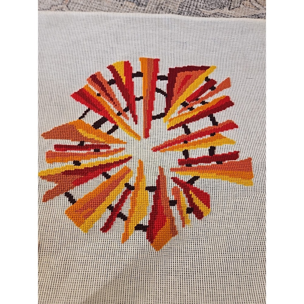 Vintage Dritz Luxury Needlepoint Canvas Preworked Geometric Windmill Folk Art - Picture 7 of 7